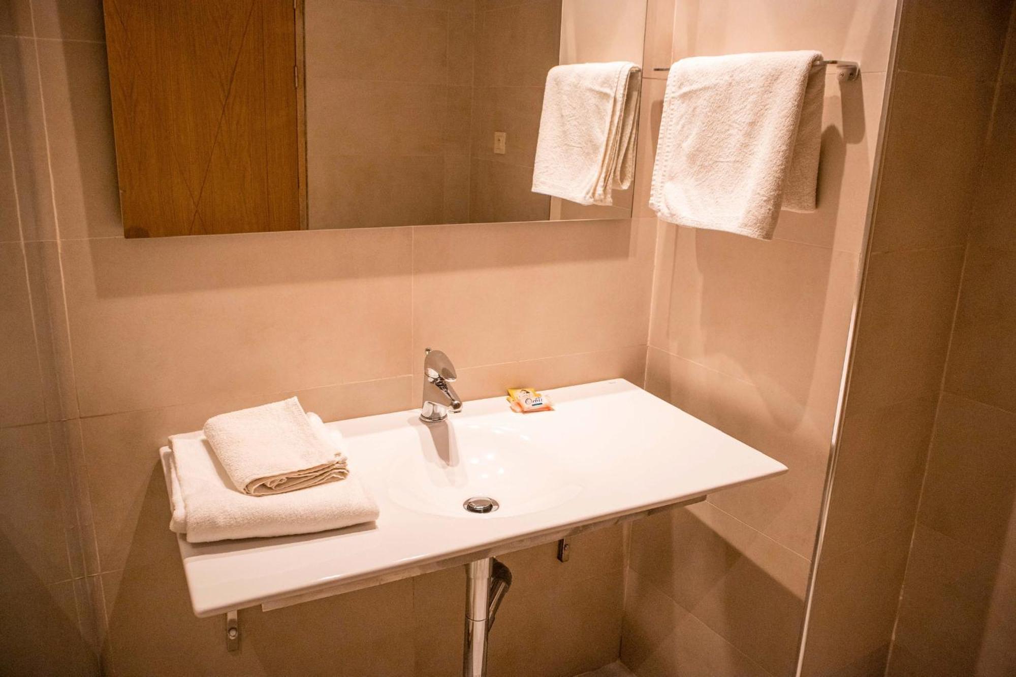 Sahara Line Hotel Ель-Аюн Екстер'єр фото